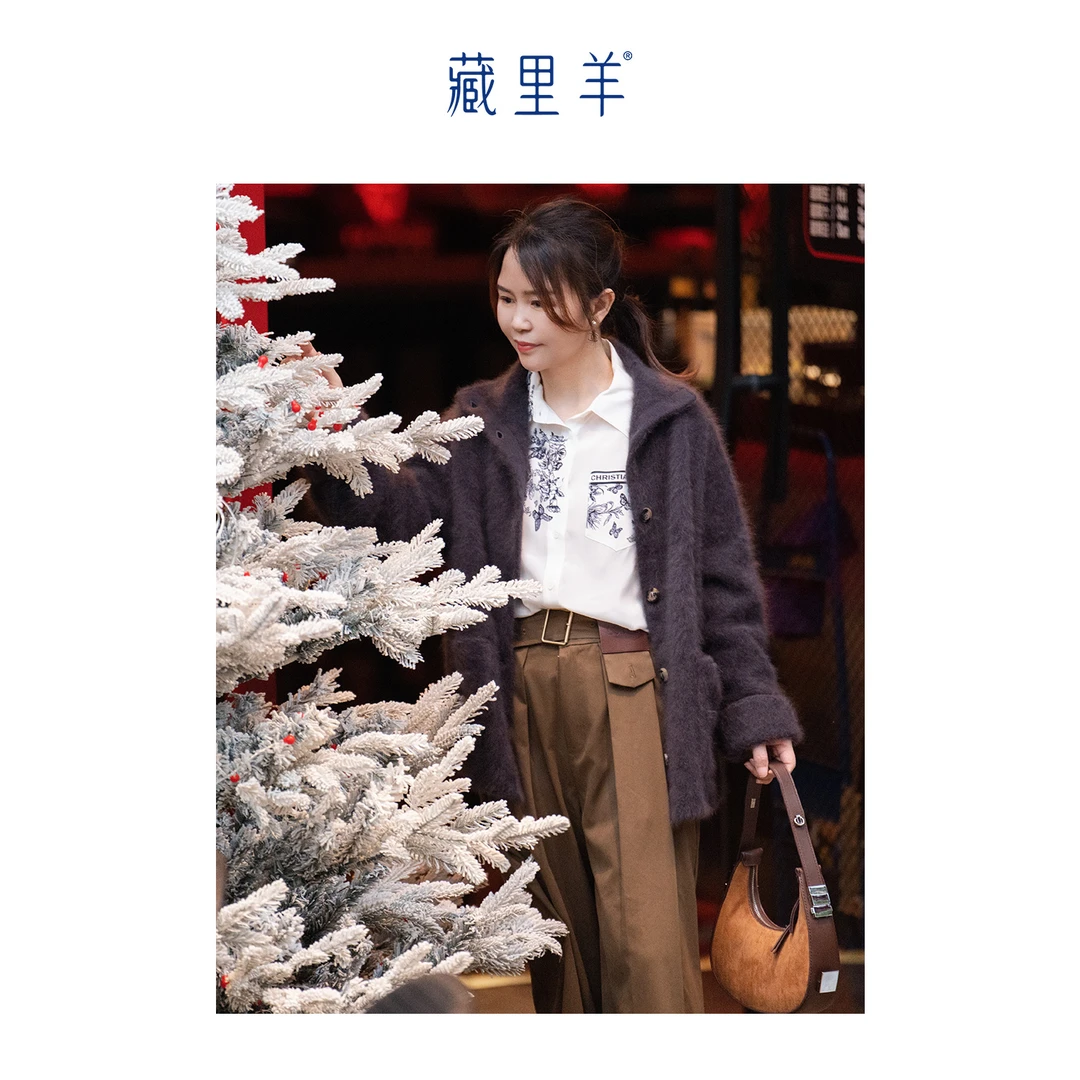 藏里羊【北美小动物毛毛】“勃朗夜色”高领纽扣纯色外套M1912