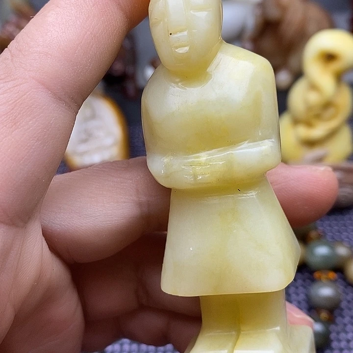 未镶嵌蛇纹石玉颈饰