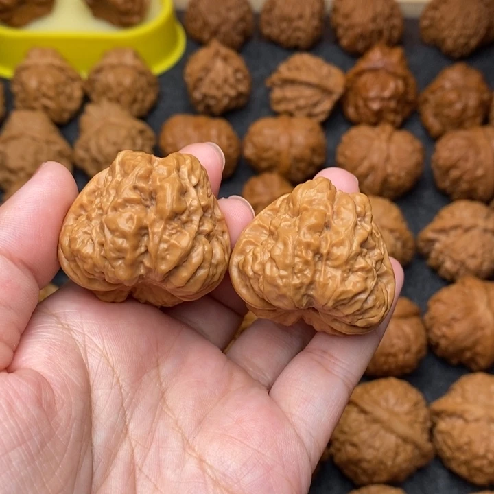 文玩核桃把件✎****阳蛤蟆37