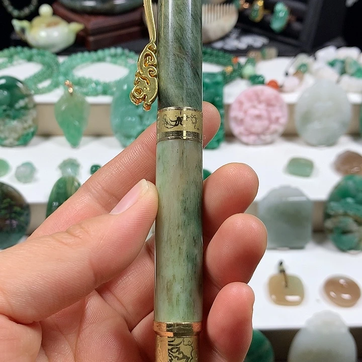 未镶嵌独山玉颈饰
