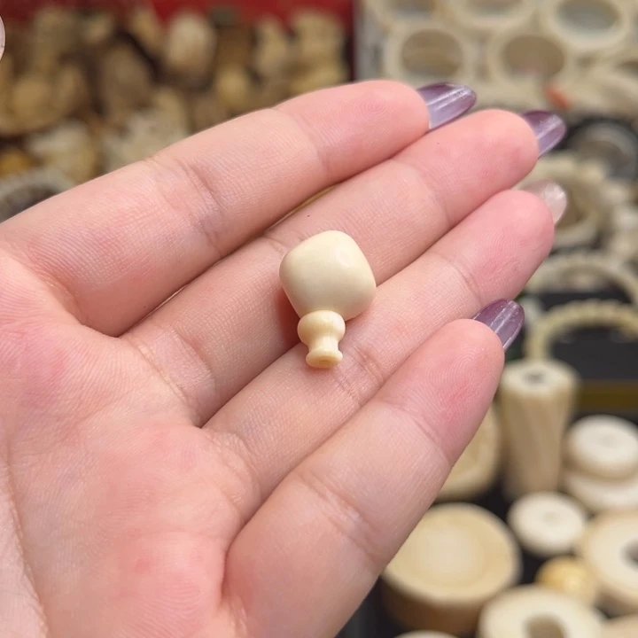 硅胶合金天然保真三通