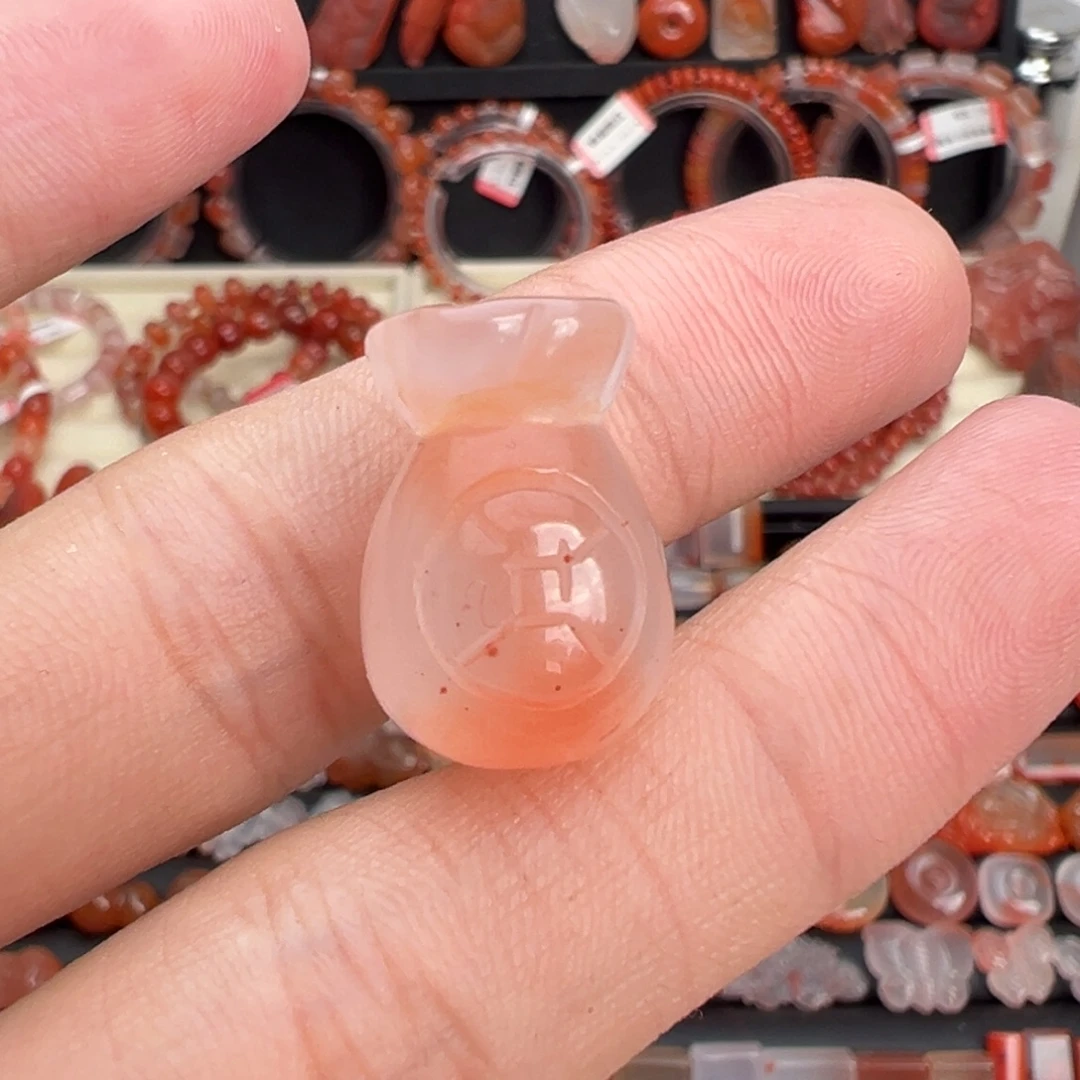 南红玛瑙未镶嵌颈饰钱袋
