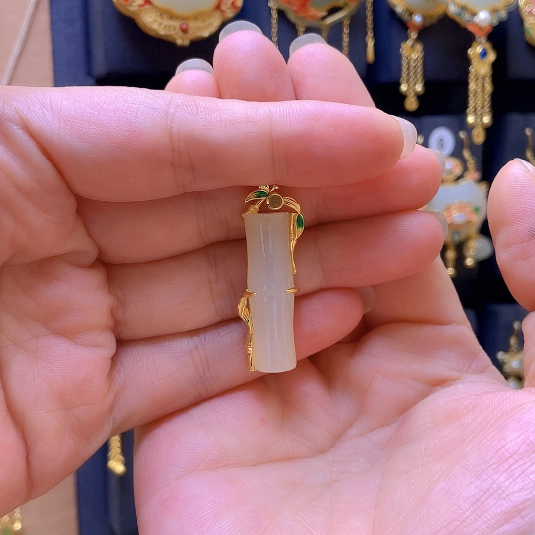 和田玉银S925镀金镶嵌颈饰