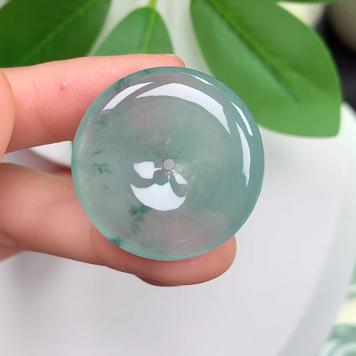 翡翠未镶嵌颈饰平安扣