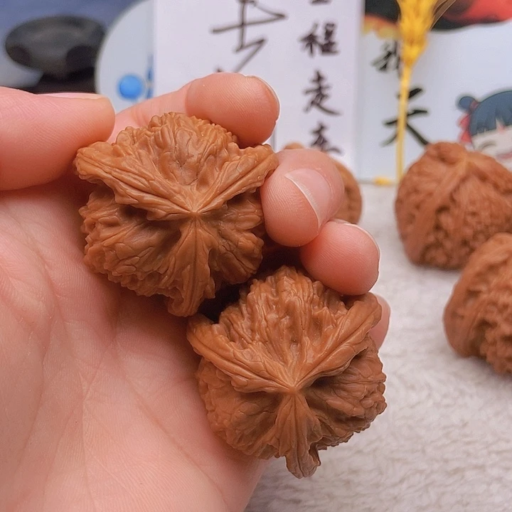 吊坠文玩核桃麦****）三棱