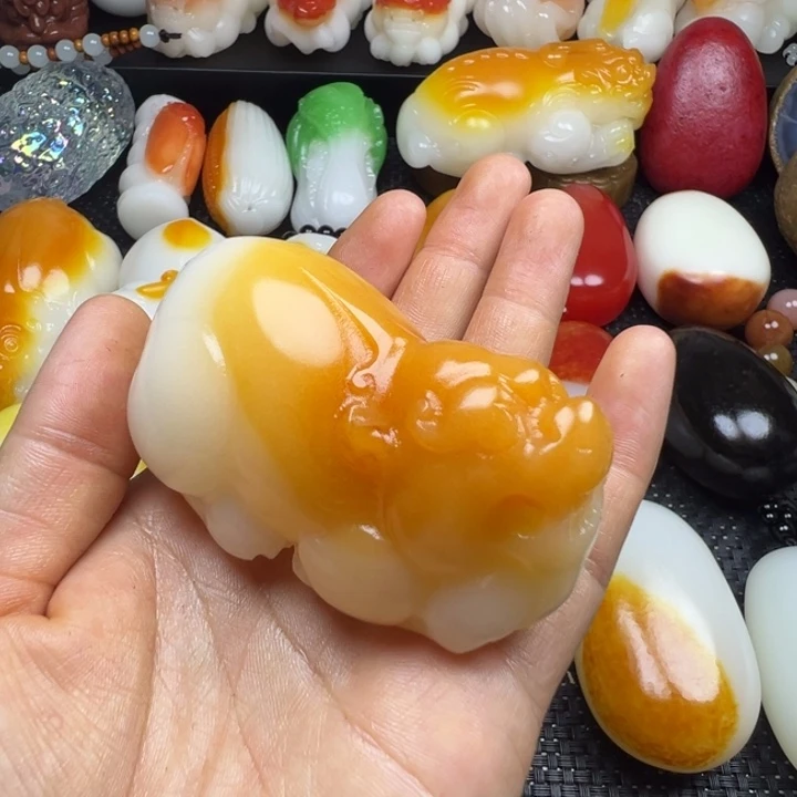 新疆戈壁五彩石金丝
