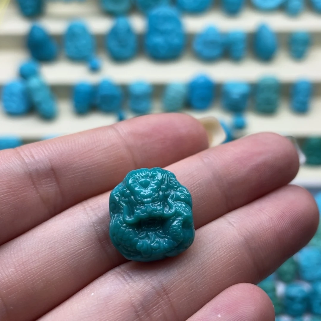 未镶嵌绿松石珠宝奇石