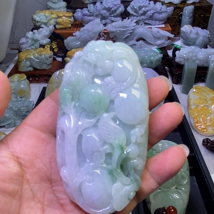 翡翠未镶嵌把件貔貅