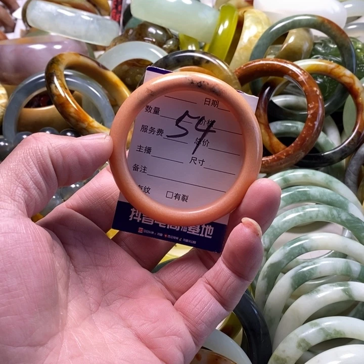 未镶嵌透闪石-蛇纹石玉手镯