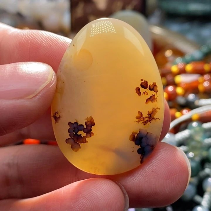 【闪购商品】玛瑙/玉髓颈饰未镶嵌清**扇