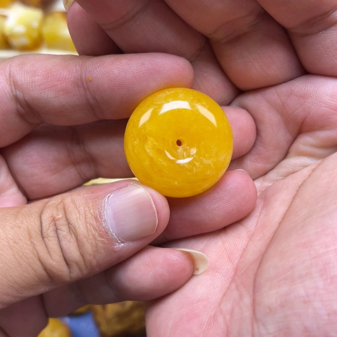 ****️蜜蜡未镶嵌裸石扣子