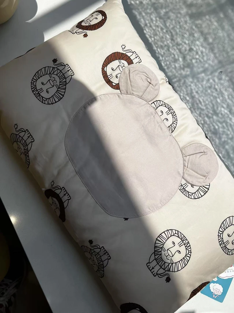 朵爸朵妈 儿童定型卡通造型枕头30*50CM