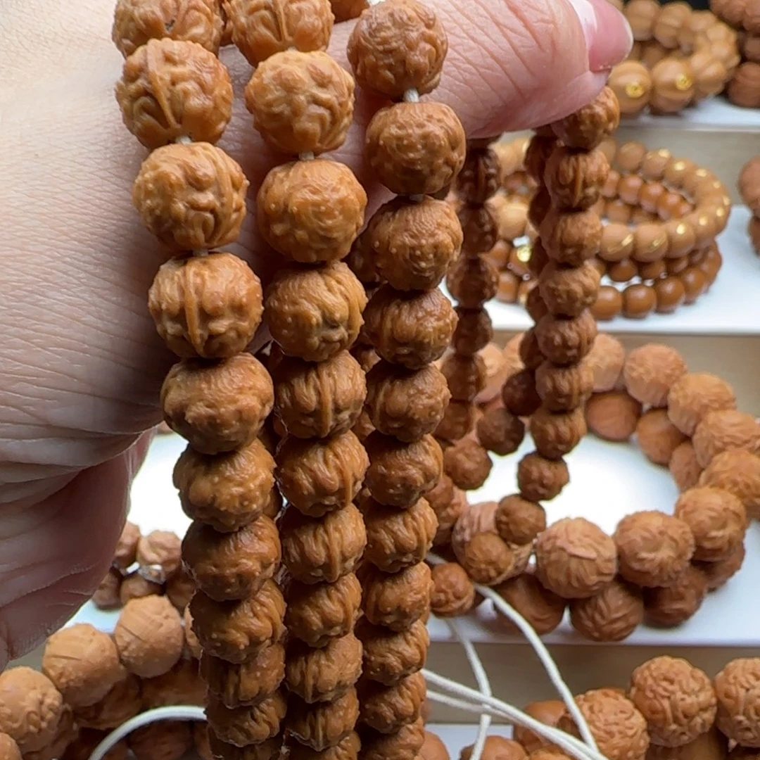 猴头核桃吊坠漏眼小蟾王手持10