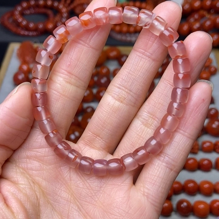 南红玛瑙配饰未镶嵌