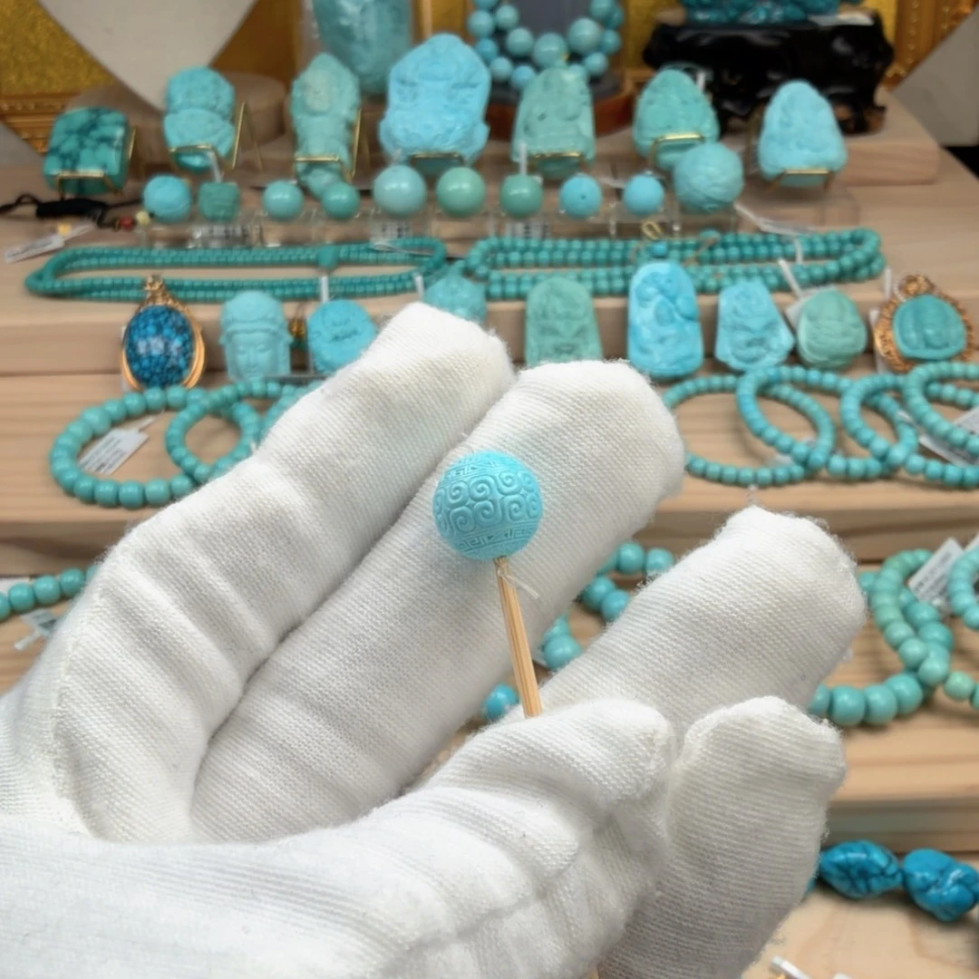 绿松石未镶嵌珠宝奇石