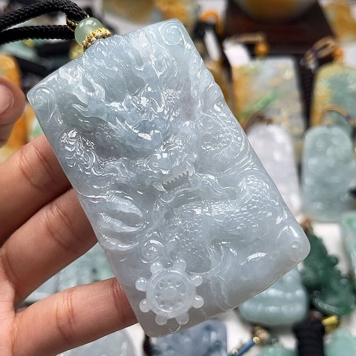 鑫***统翡翠未镶嵌颈饰龙牌