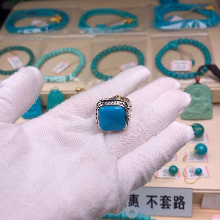 18K金镶嵌绿松石珠宝奇石