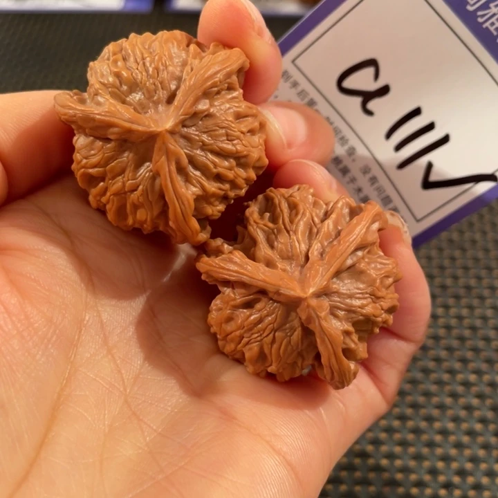 把件文玩核桃111号3.6盘山三棱