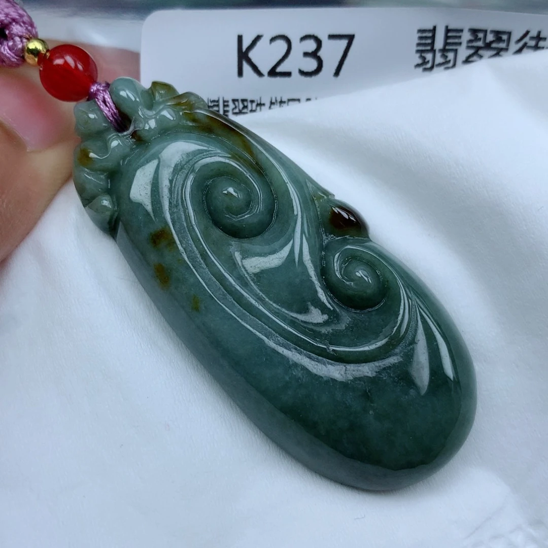 翡翠颈饰未镶嵌牌子