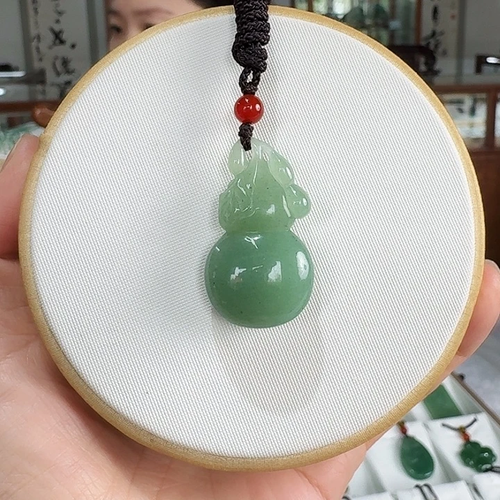 密玉（石英质玉）未镶嵌颈饰