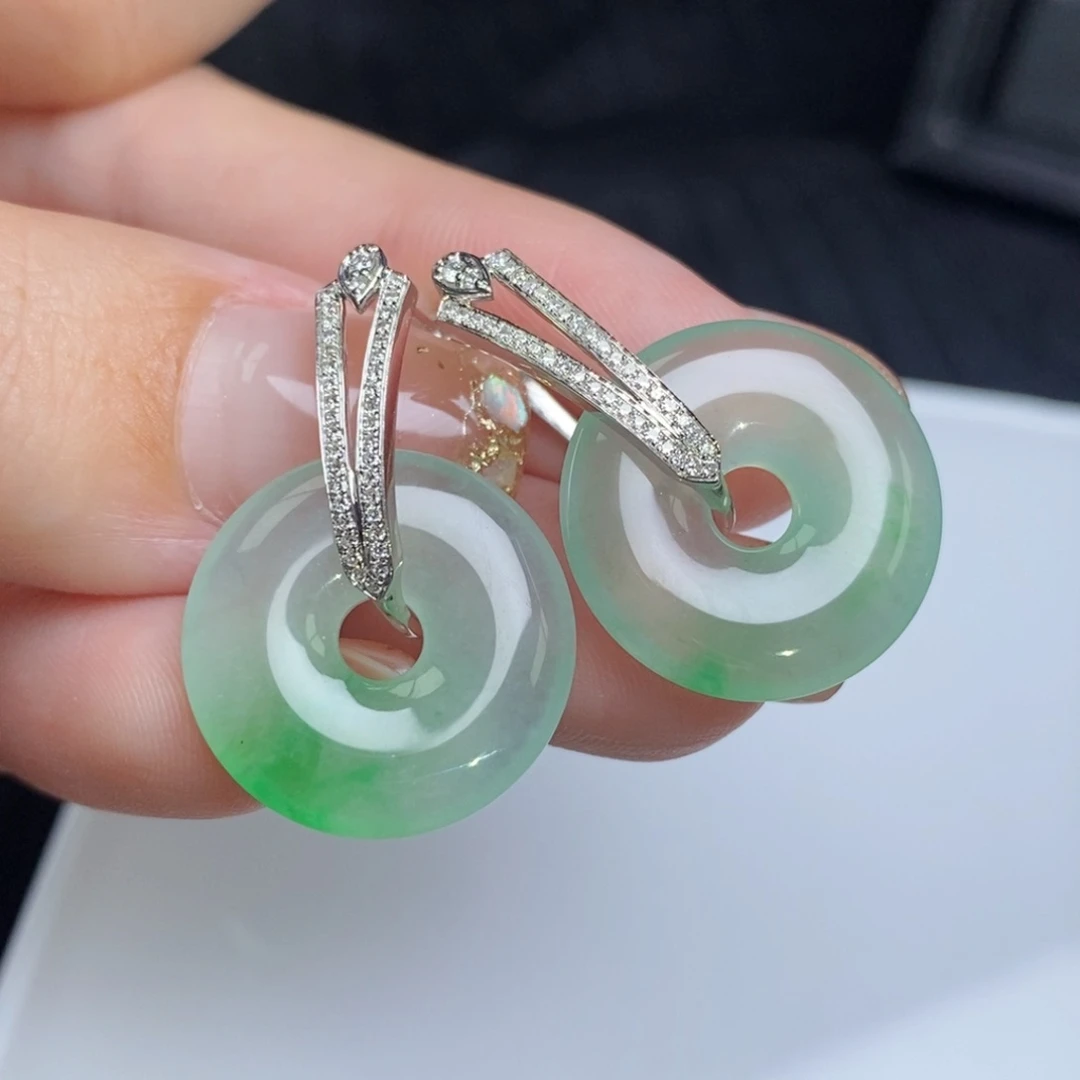 翡翠18K金镶嵌耳饰甜甜圈