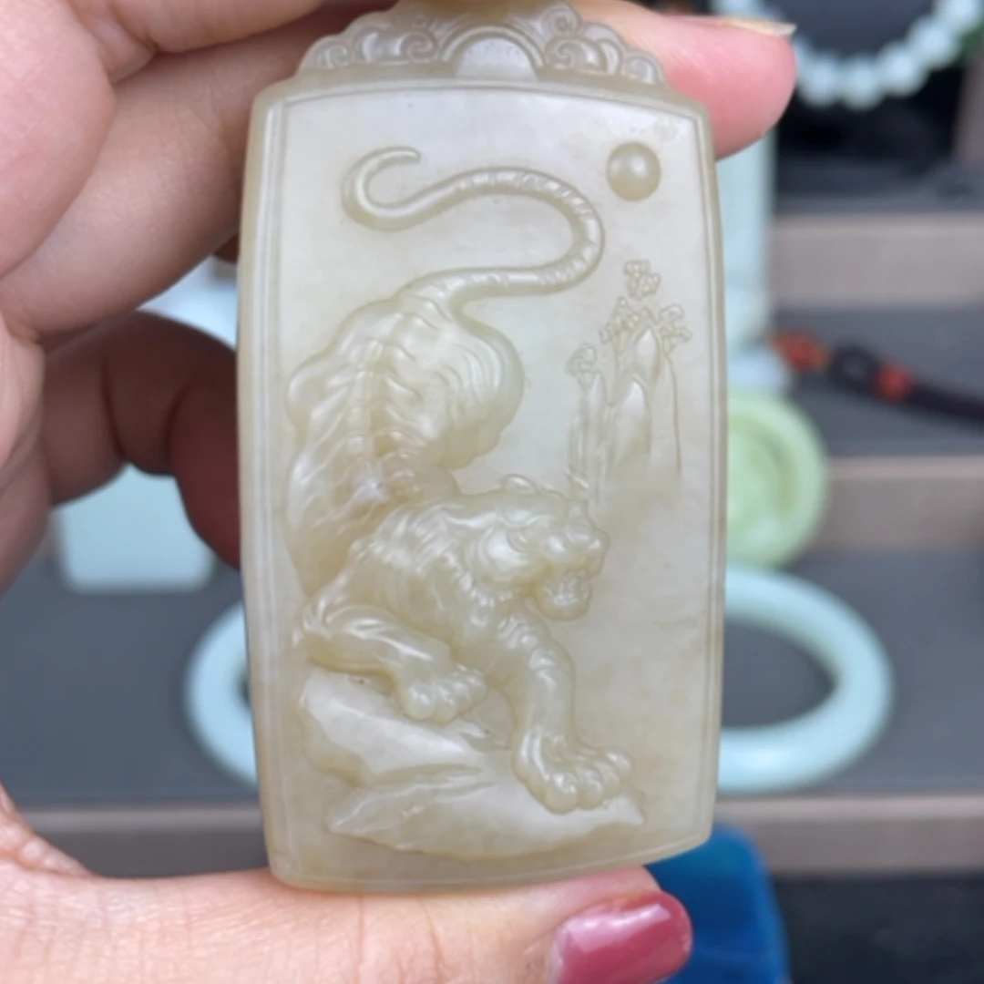 【闪购商品】颈饰未镶嵌和田玉