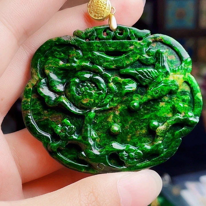 翡翠未镶嵌颈饰多样性