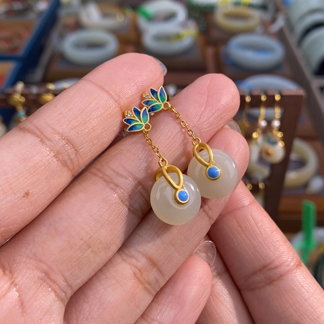 和田玉未镶嵌耳饰