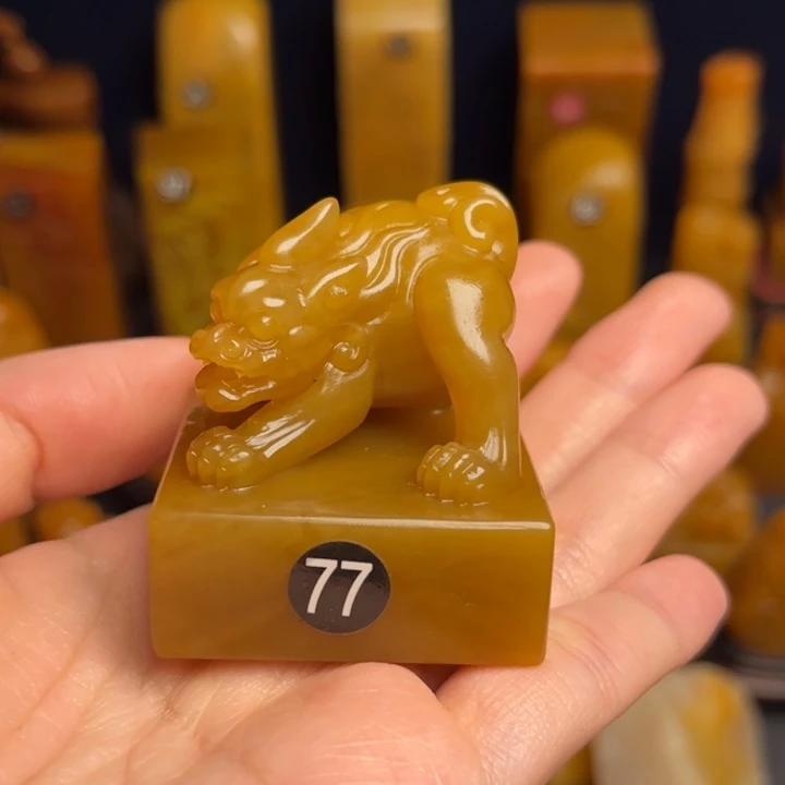 佳***哥田黄石题材：工艺品