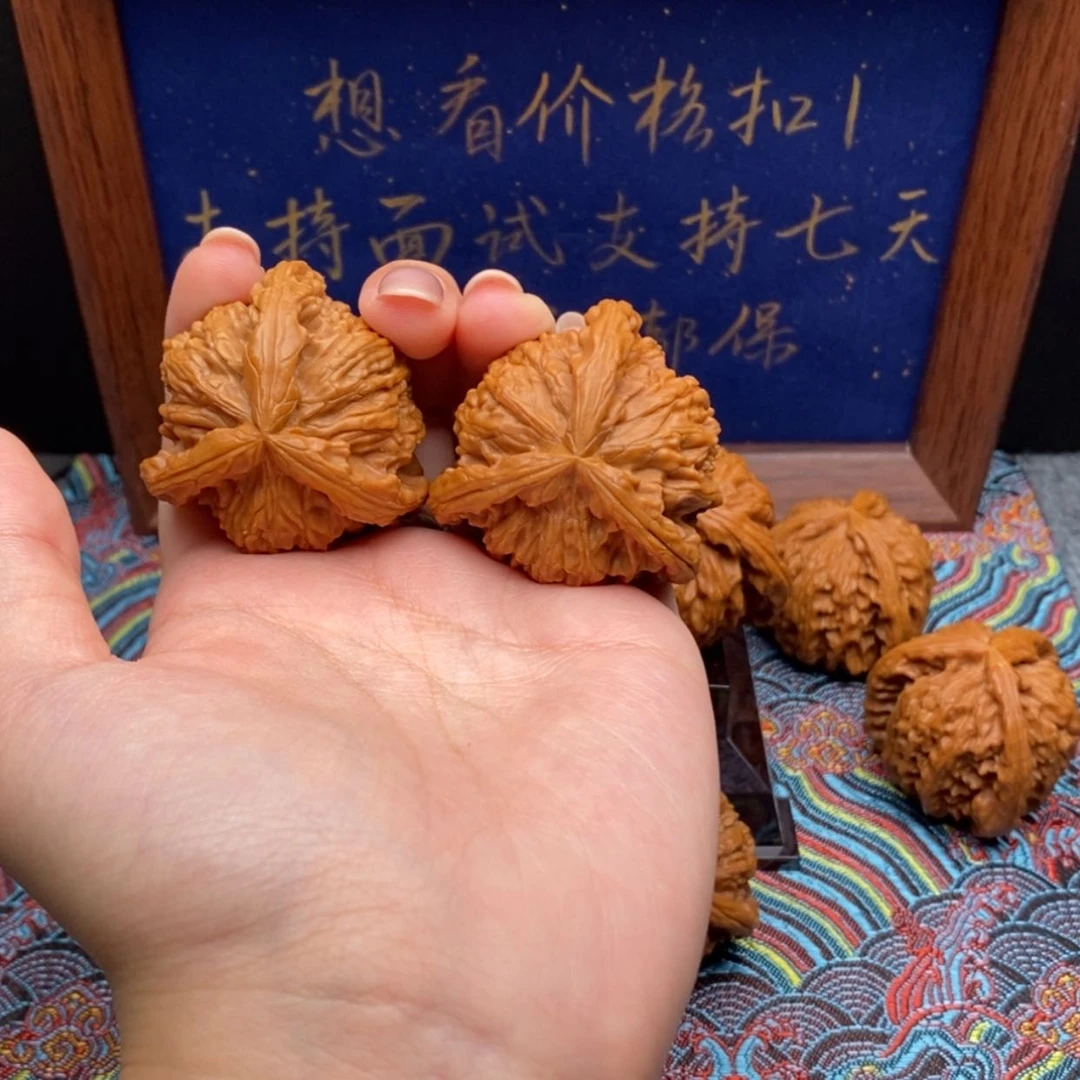 【闪购商品】用****7白狮