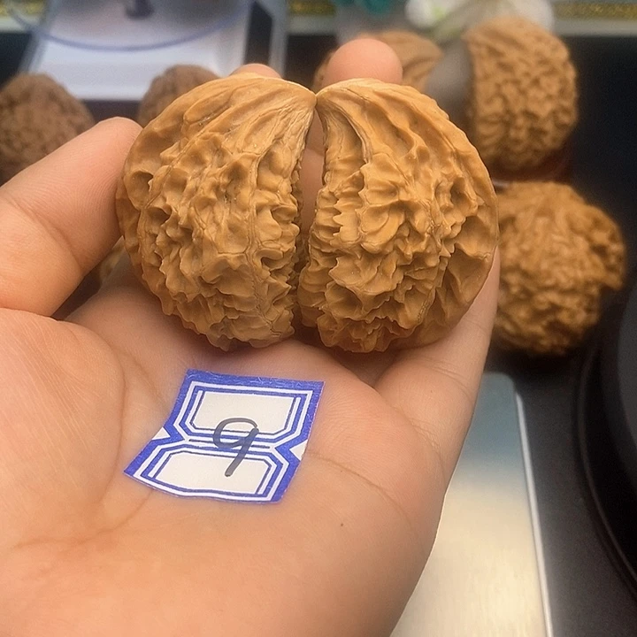 把件文玩核桃座山雕