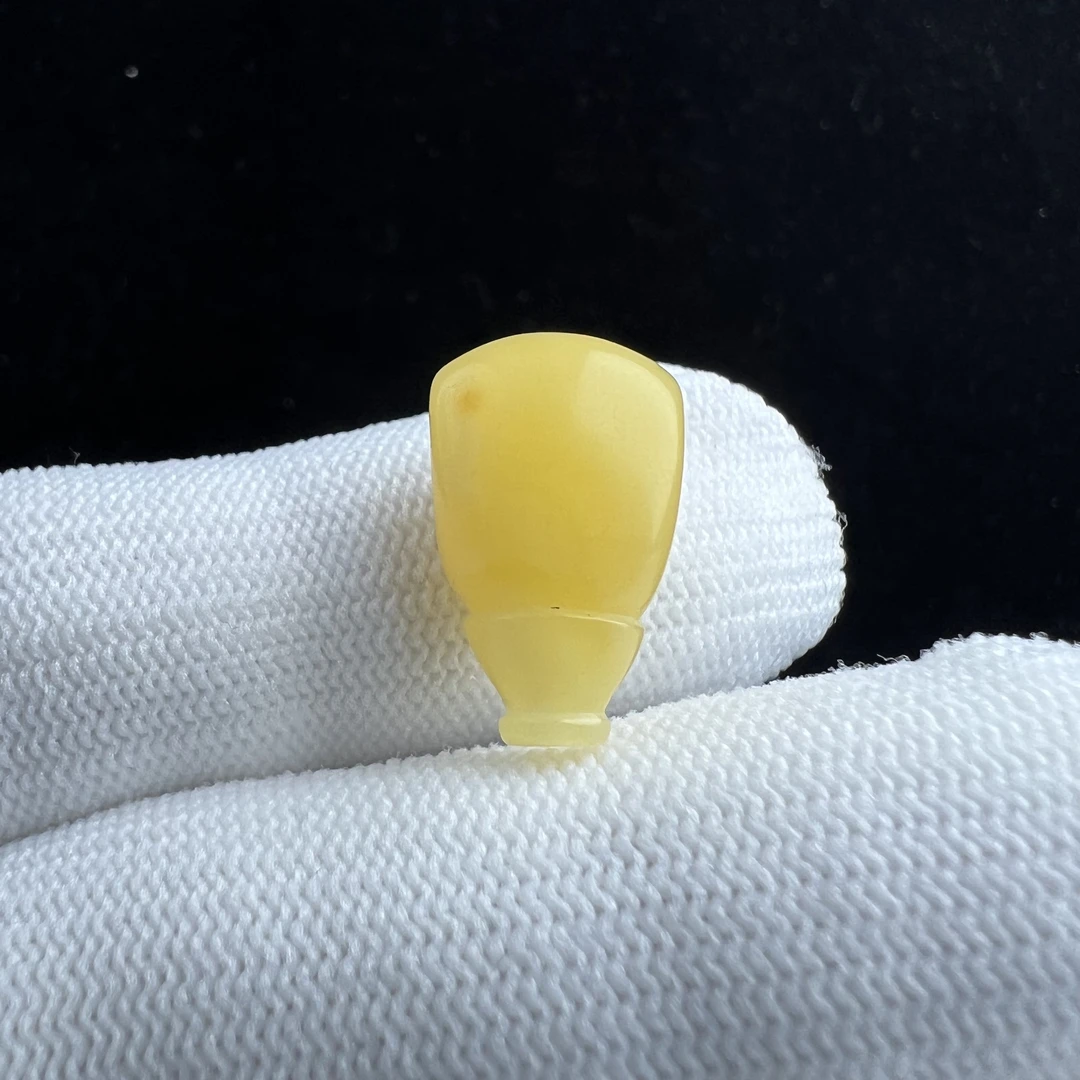 B1583 瑕疵特价 天然蜜蜡 三通11*17.8mm 支持鉴定 假一罚四