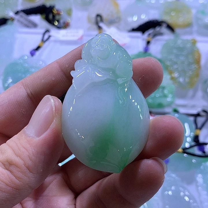 翡翠未镶嵌颈饰天然翡翠A货吊坠