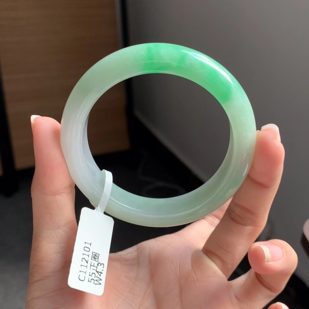 翡翠手镯未镶嵌蜜瓜翠黄阳绿32号