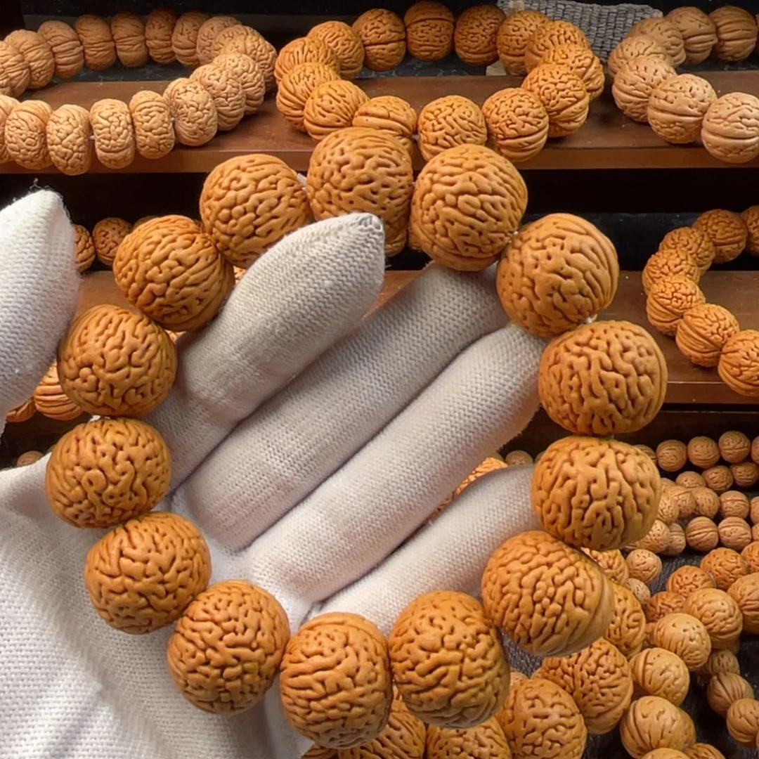 项***目吊坠桃核大白月光