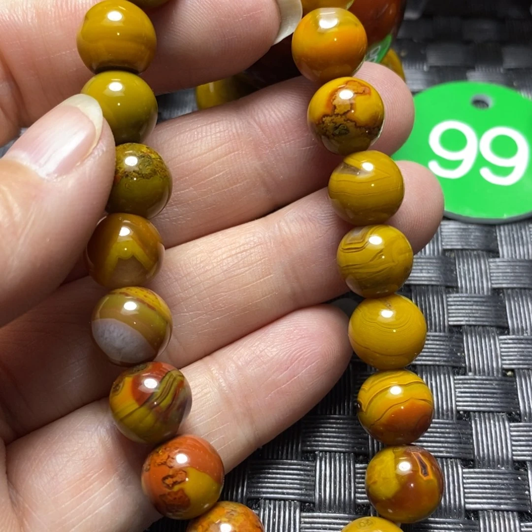 未镶嵌颈饰玛瑙/玉髓原**光