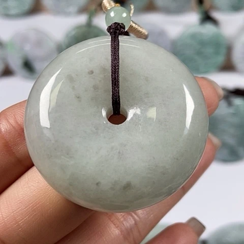 翡翠颈饰未镶嵌平安扣福利