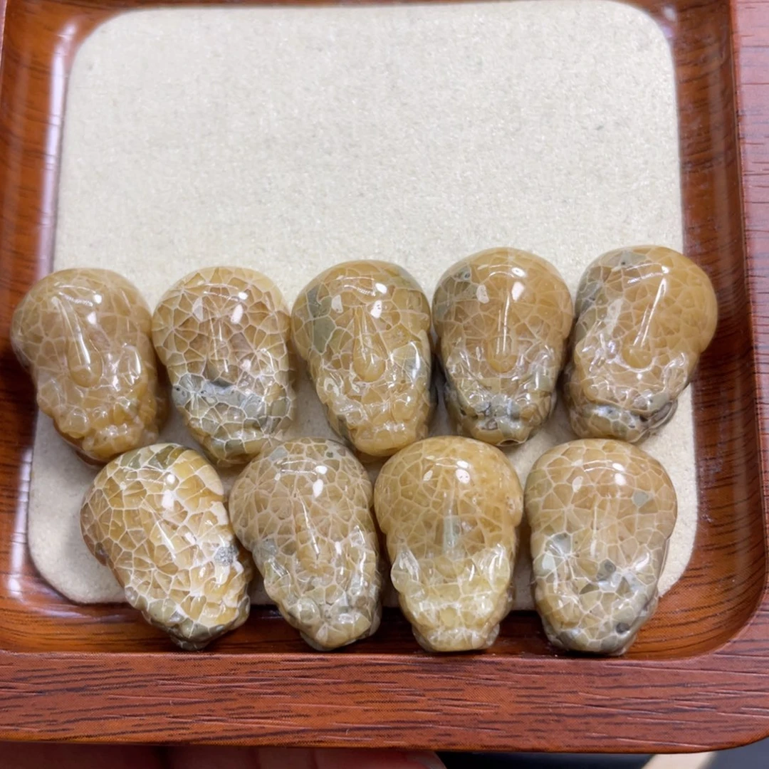硅化玉未镶嵌颈饰貔貅30米1个