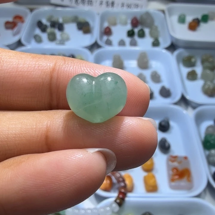 和田玉未镶嵌珠宝半成品