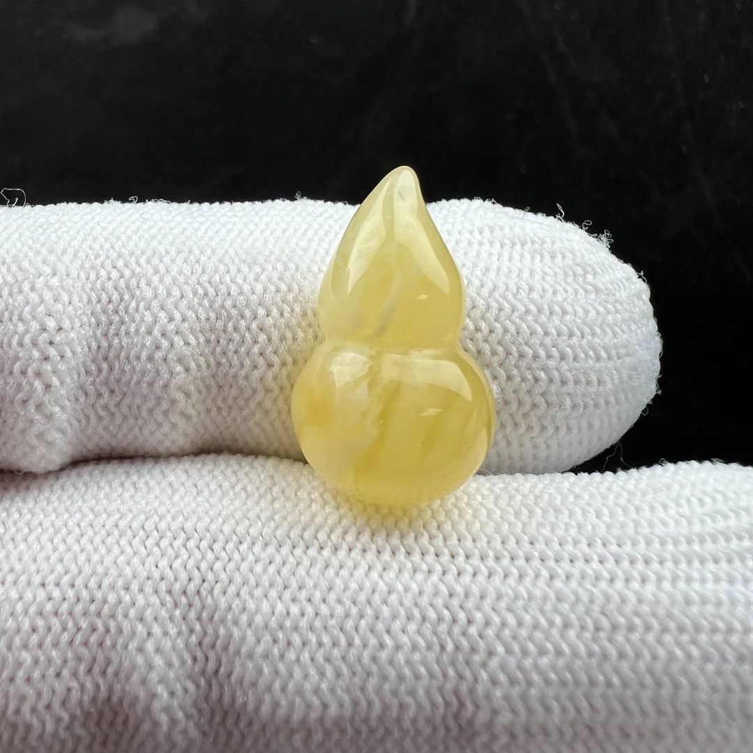 Y5266天然原矿蜜蜡 葫芦12*20mm支持复检假一罚十