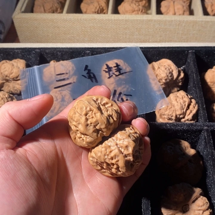 海***宝文玩核桃吊坠蛤蟆头