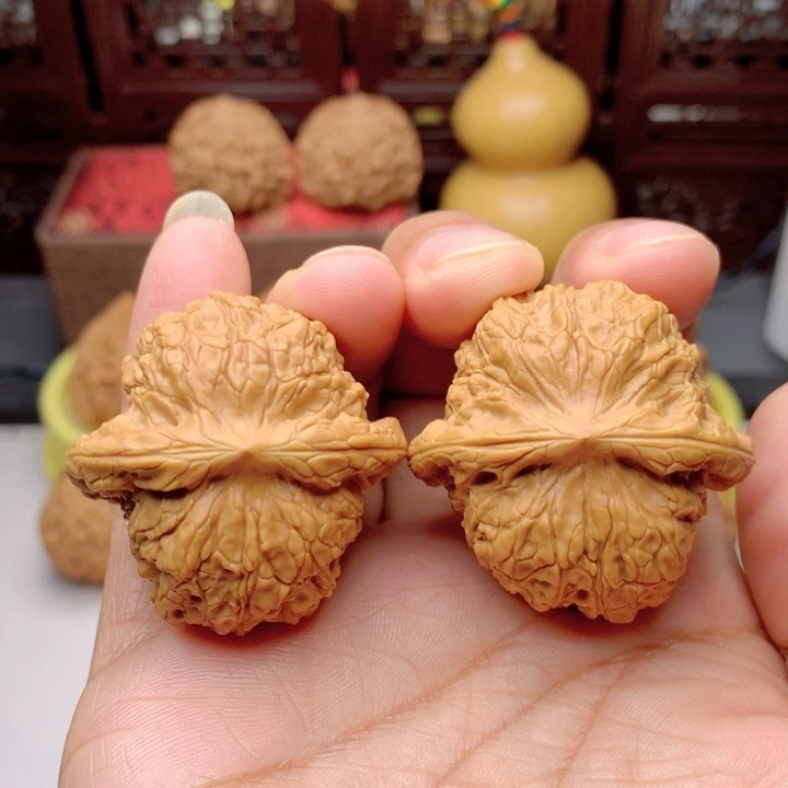 文玩核桃吊坠开播福利39.5瑞兽麒麟在手，幸福常有10号