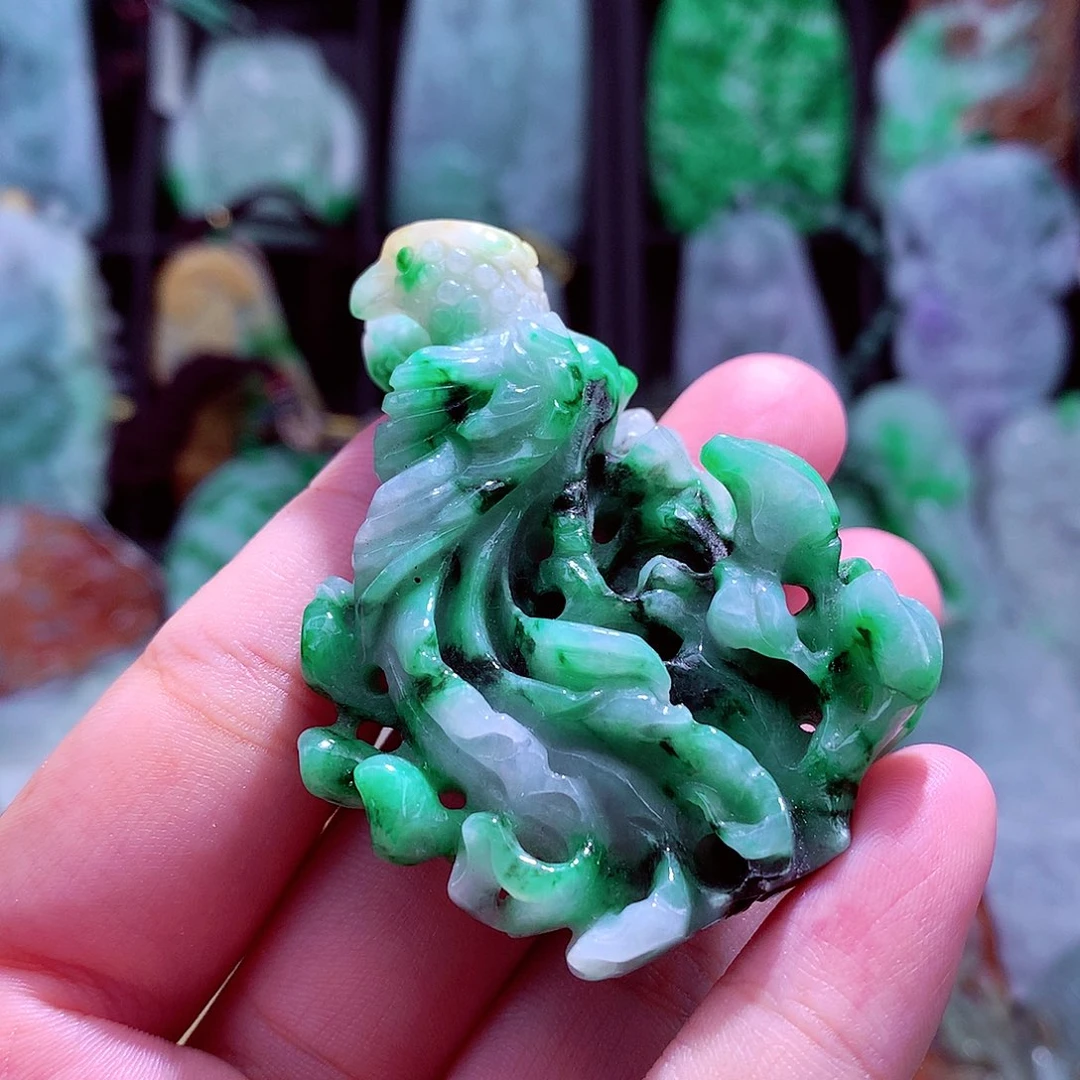 颈饰未镶嵌翡翠天然