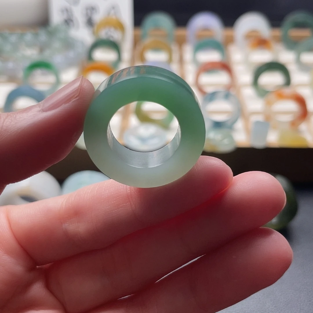 定制翡翠未镶嵌翡翠