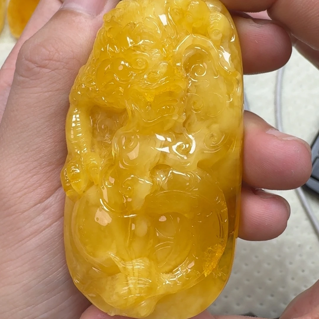 琥珀未镶嵌珠宝奇石554