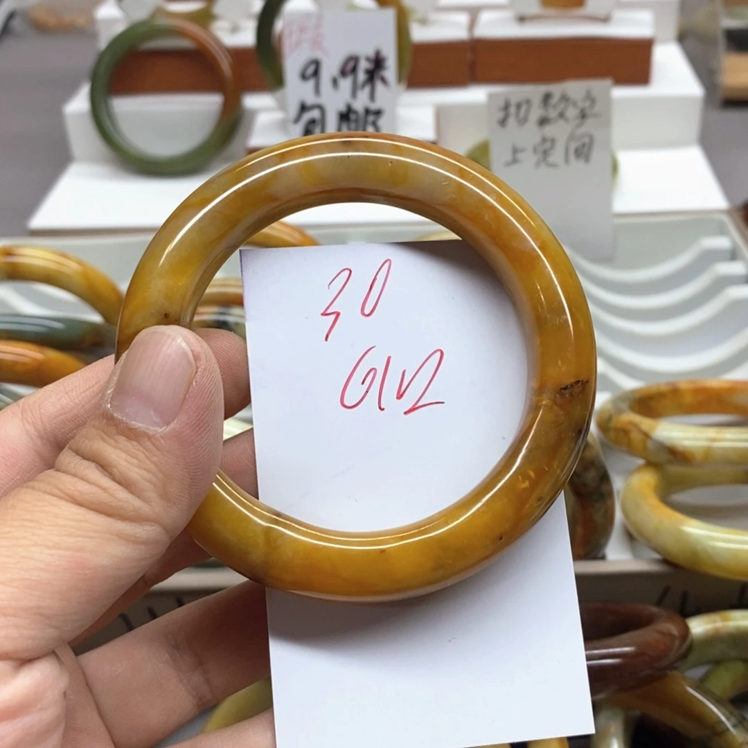 蛇纹石玉未镶嵌手镯用****备