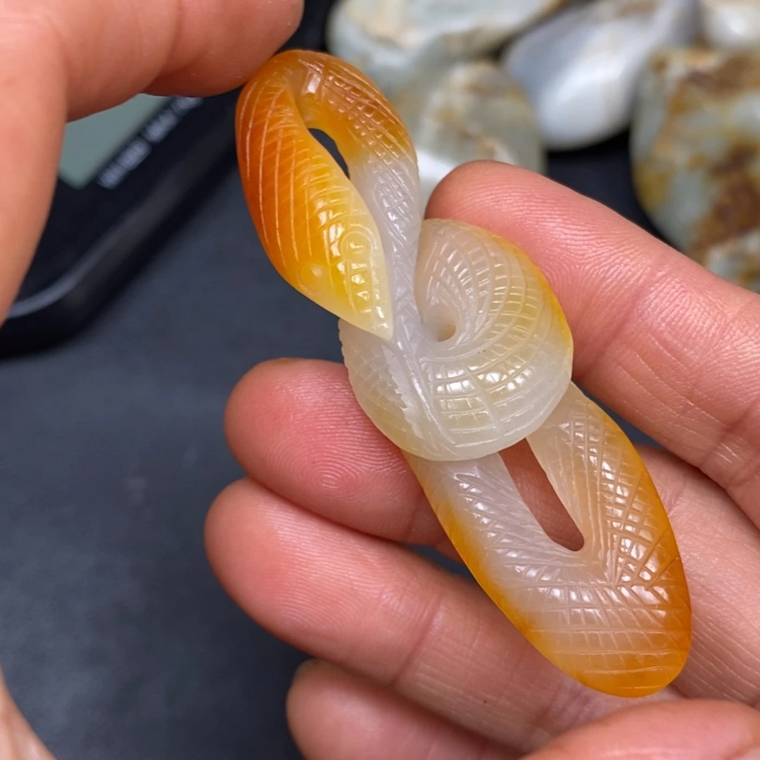 和田玉未镶嵌挂件