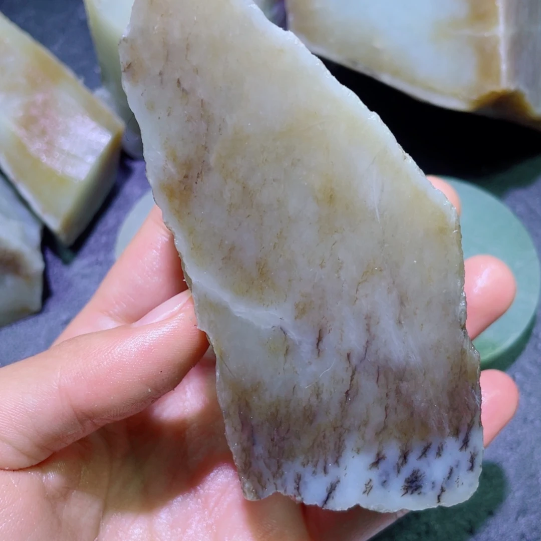 和田玉未镶嵌珠宝半成品