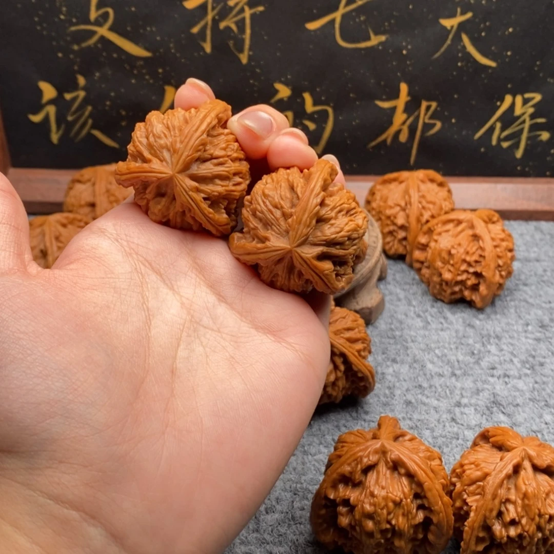 【闪购商品】吊坠文玩核桃爱***人
