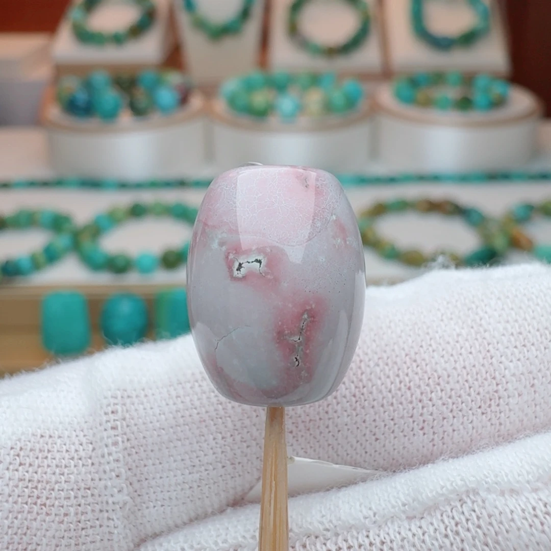 绿松石未镶嵌颈饰